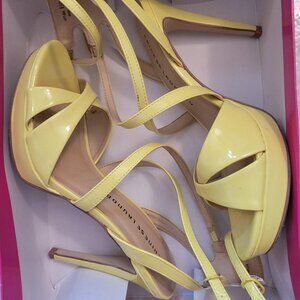 Chinese Laundry Highlight Platform Sandal